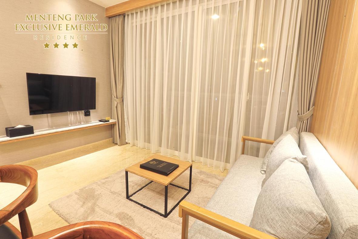 Menteng Park Exclusive Emerald Yakarta Exterior foto