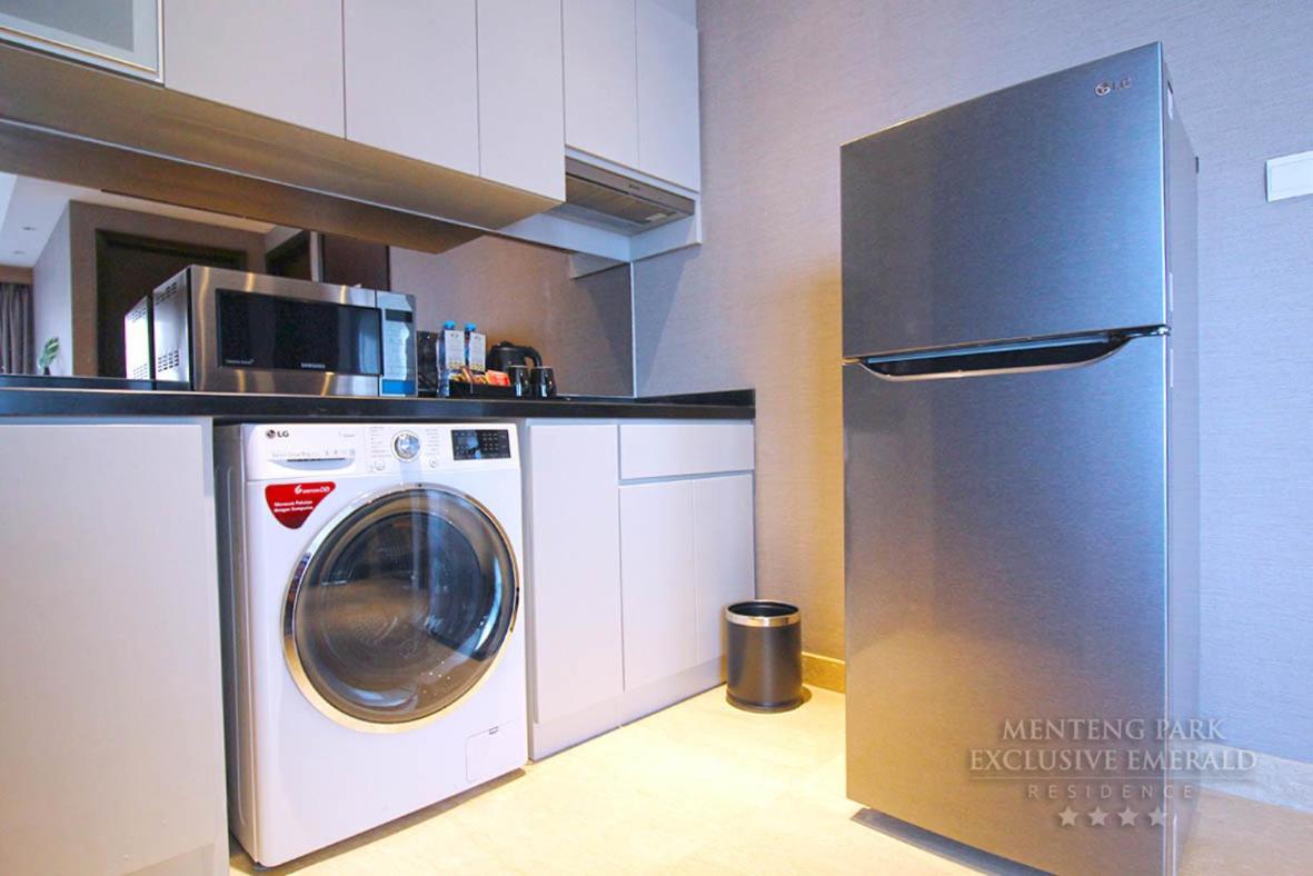 Menteng Park Exclusive Emerald Yakarta Exterior foto